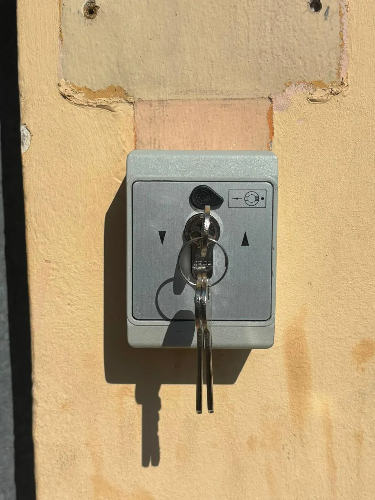 Motorisation de rideau métallique à Clichy